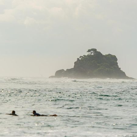 Ram'S Surfing Beach,Midigama Luaran gambar