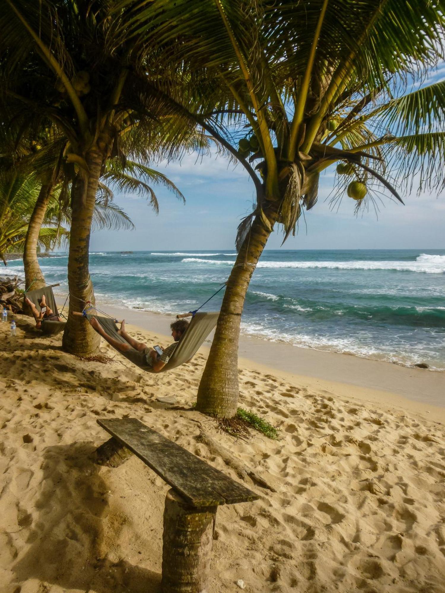 Ram'S Surfing Beach,Midigama Luaran gambar