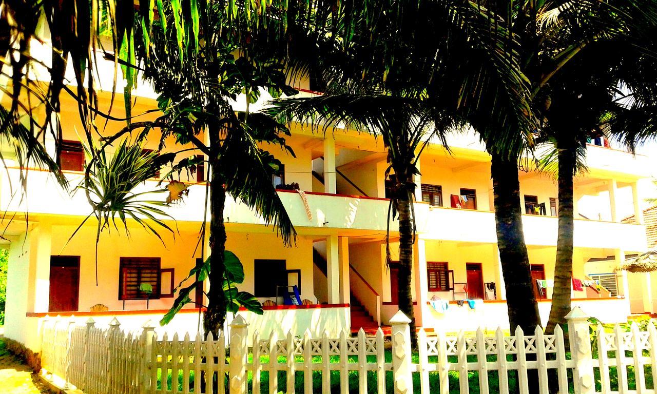 Ram'S Surfing Beach,Midigama Luaran gambar